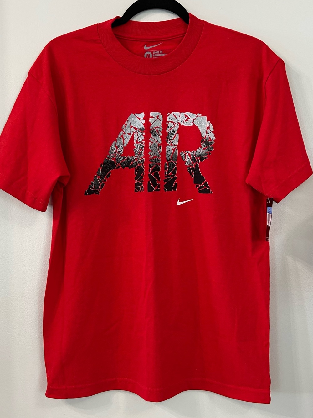 Nike Sportswear Men’s Air Graphic Logo Red T-shirt Size Medium NWT Active Sports
